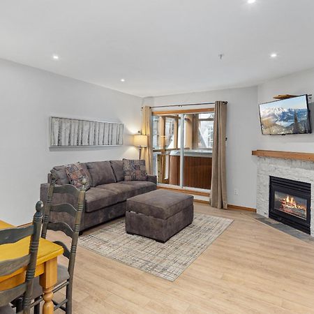 Glaciers Reach By Allseason Vacation Rentals Whistler Exteriör bild