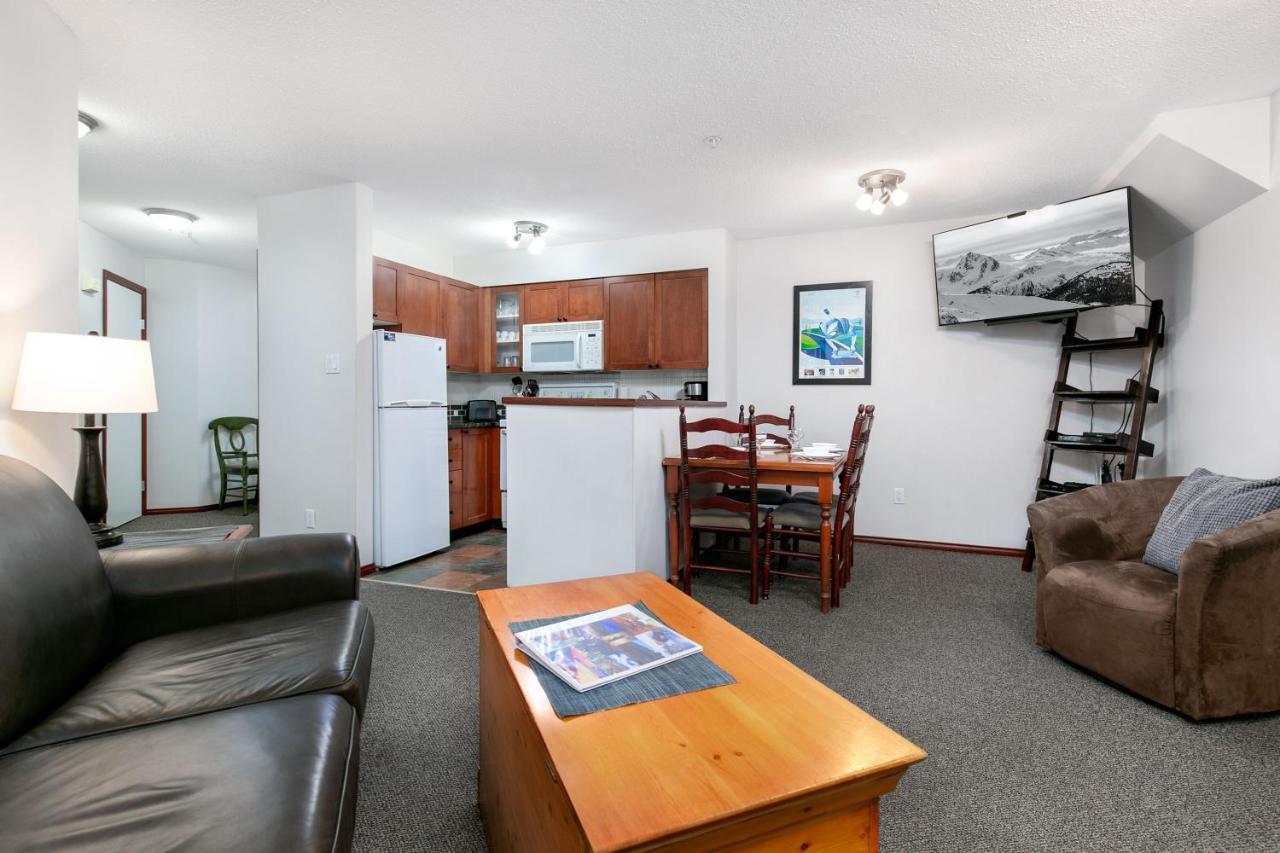 Glaciers Reach By Allseason Vacation Rentals Whistler Exteriör bild