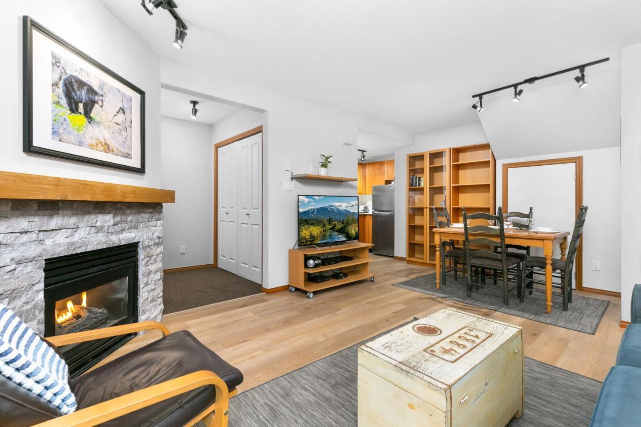 Glaciers Reach By Allseason Vacation Rentals Whistler Exteriör bild