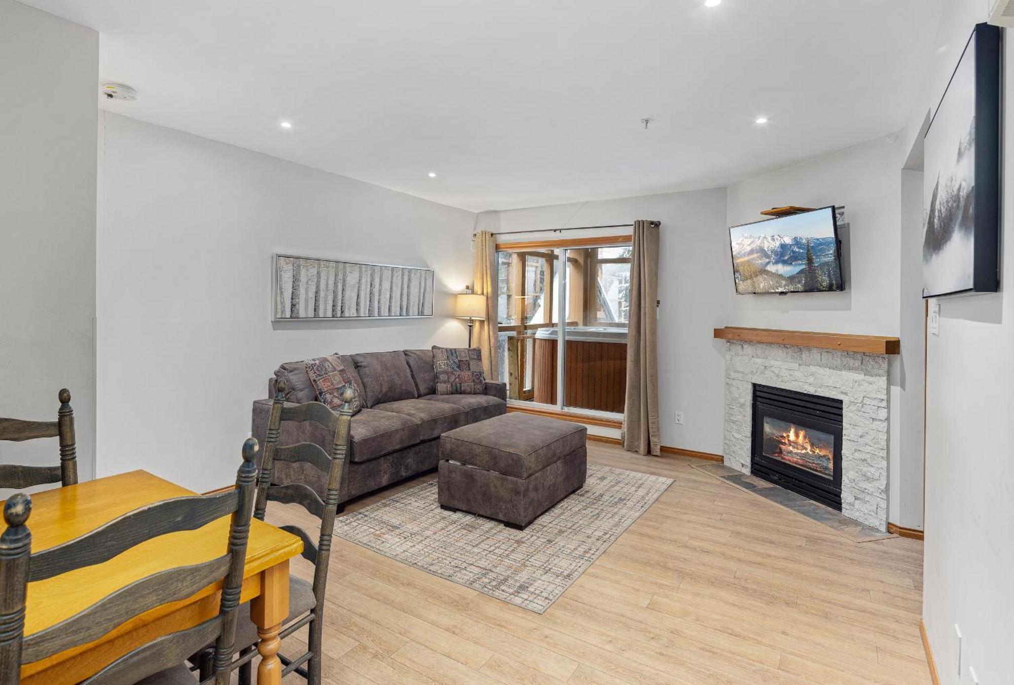 Glaciers Reach By Allseason Vacation Rentals Whistler Exteriör bild