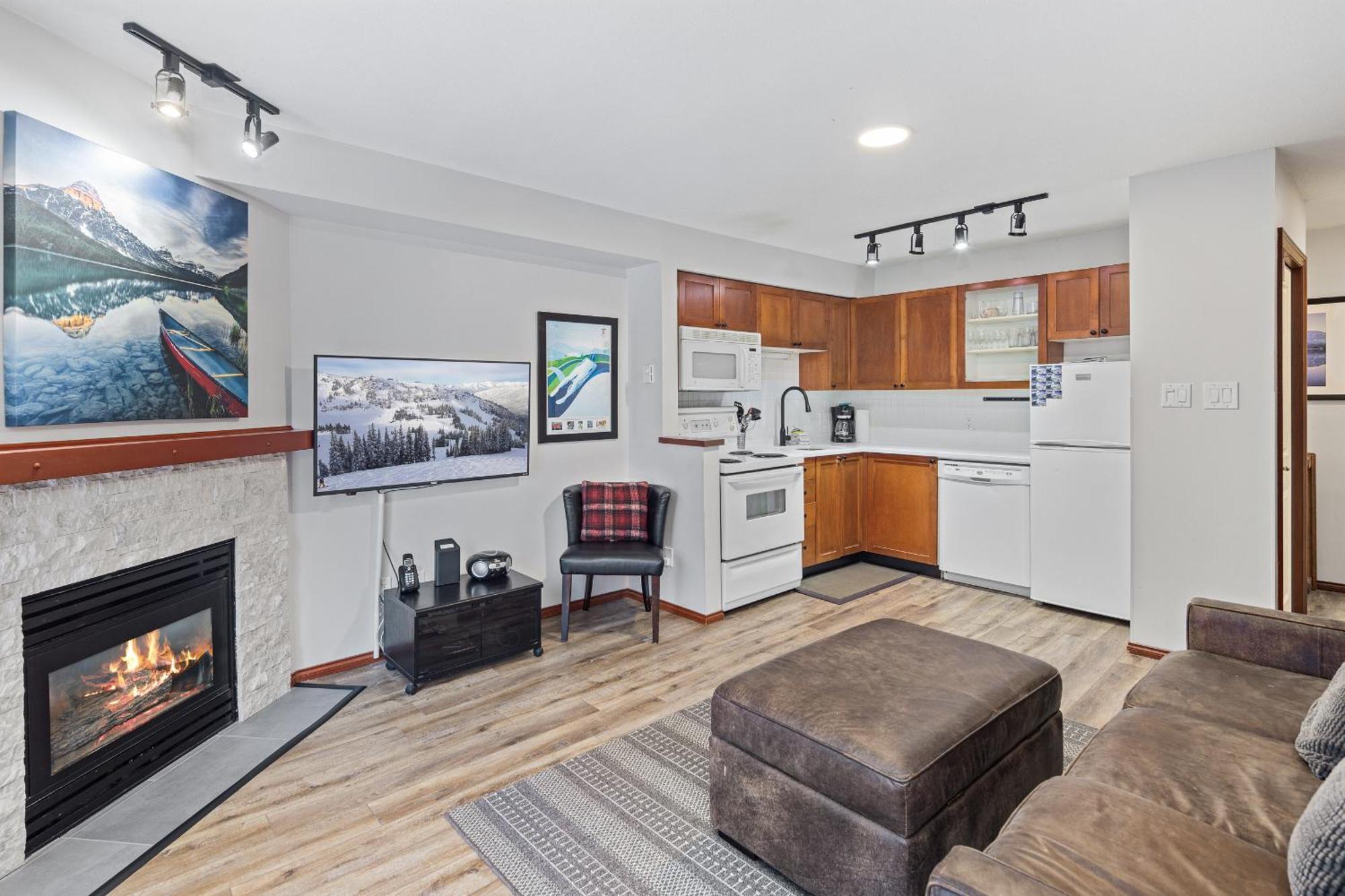 Glaciers Reach By Allseason Vacation Rentals Whistler Exteriör bild