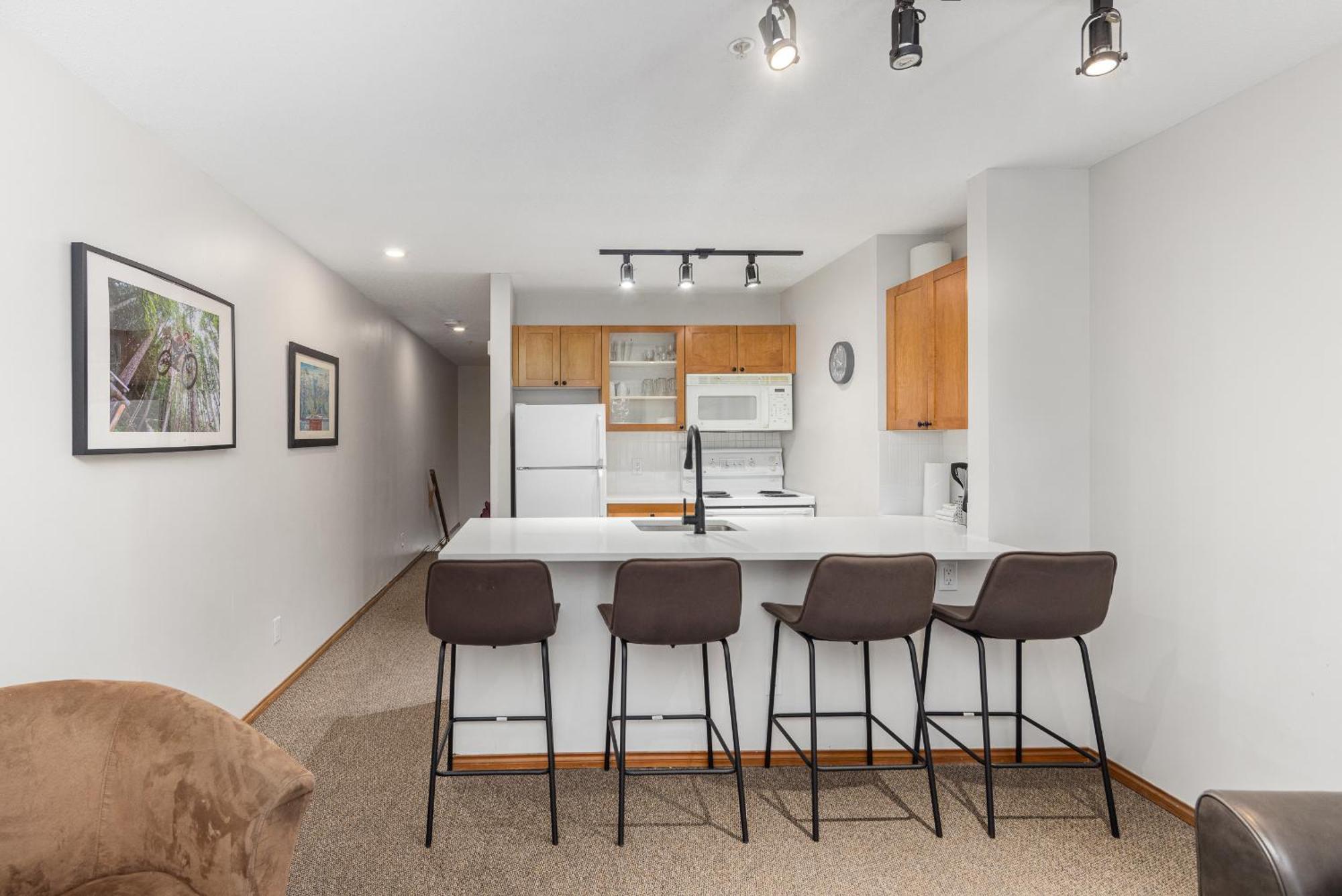 Glaciers Reach By Allseason Vacation Rentals Whistler Exteriör bild