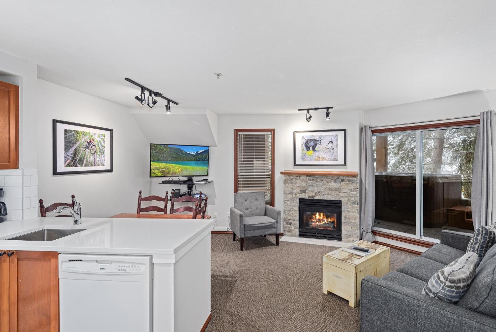 Glaciers Reach By Allseason Vacation Rentals Whistler Exteriör bild