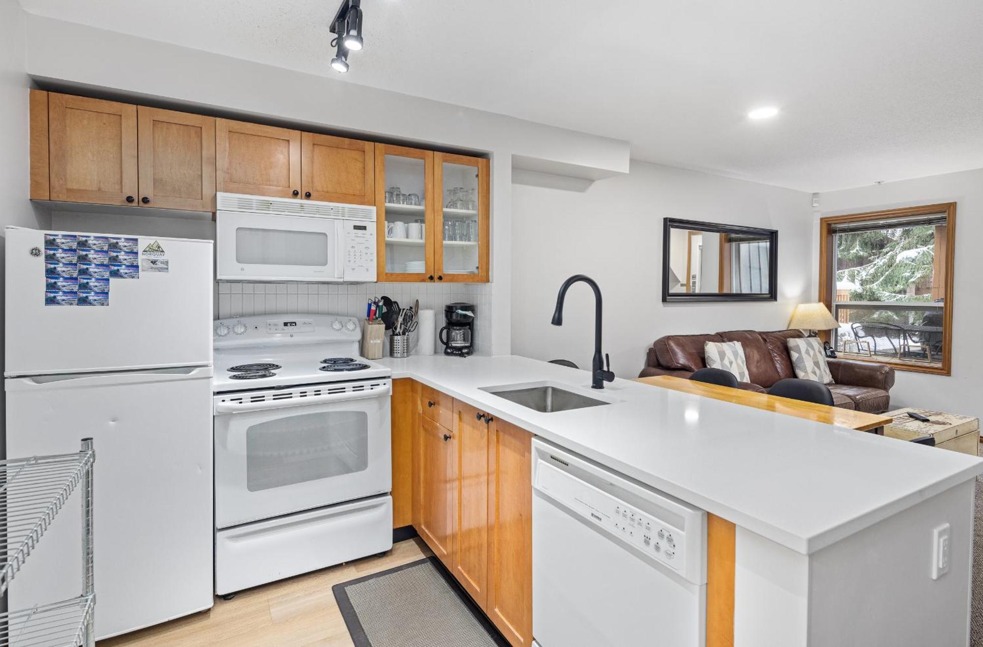 Glaciers Reach By Allseason Vacation Rentals Whistler Exteriör bild