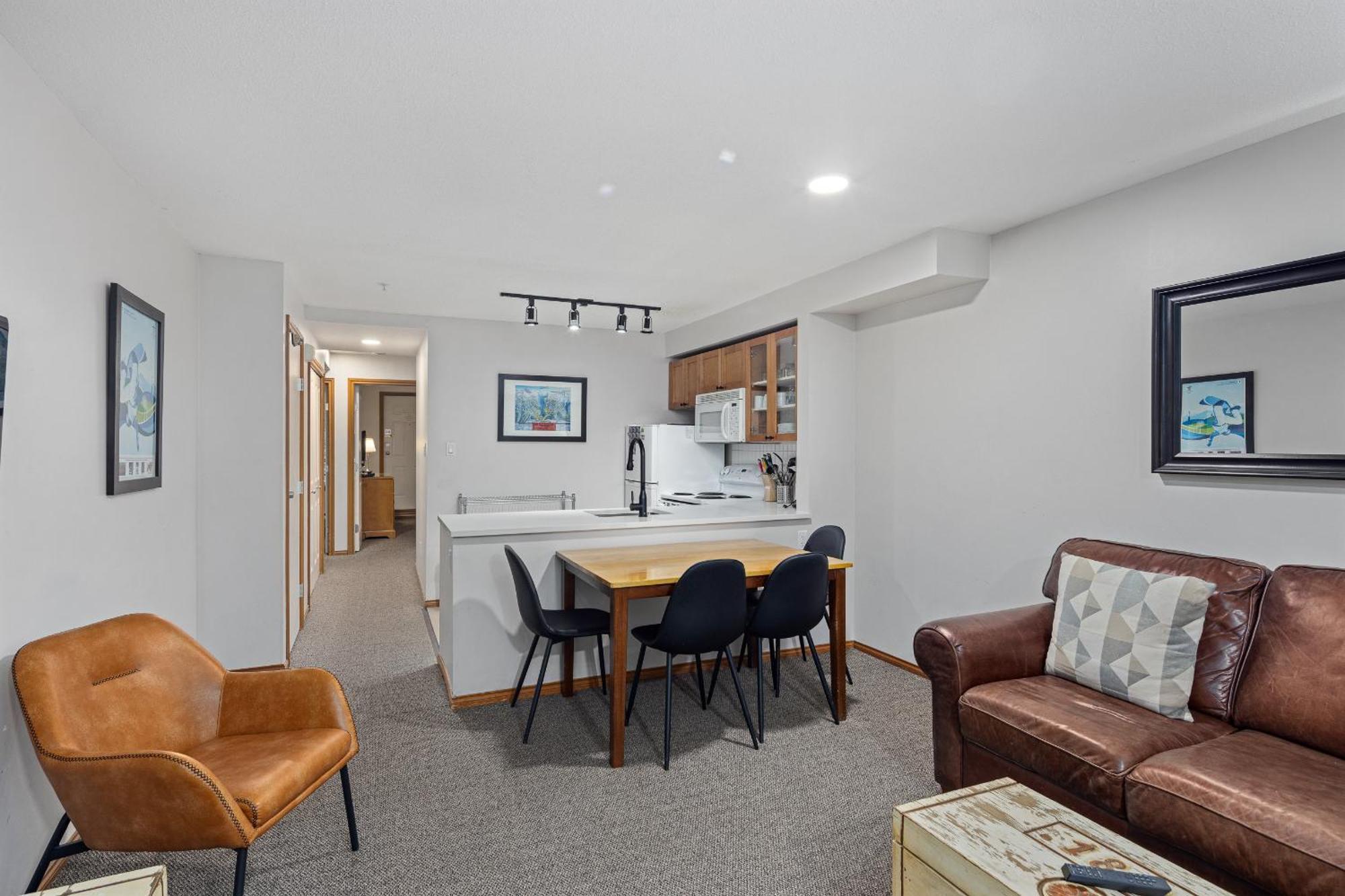 Glaciers Reach By Allseason Vacation Rentals Whistler Exteriör bild